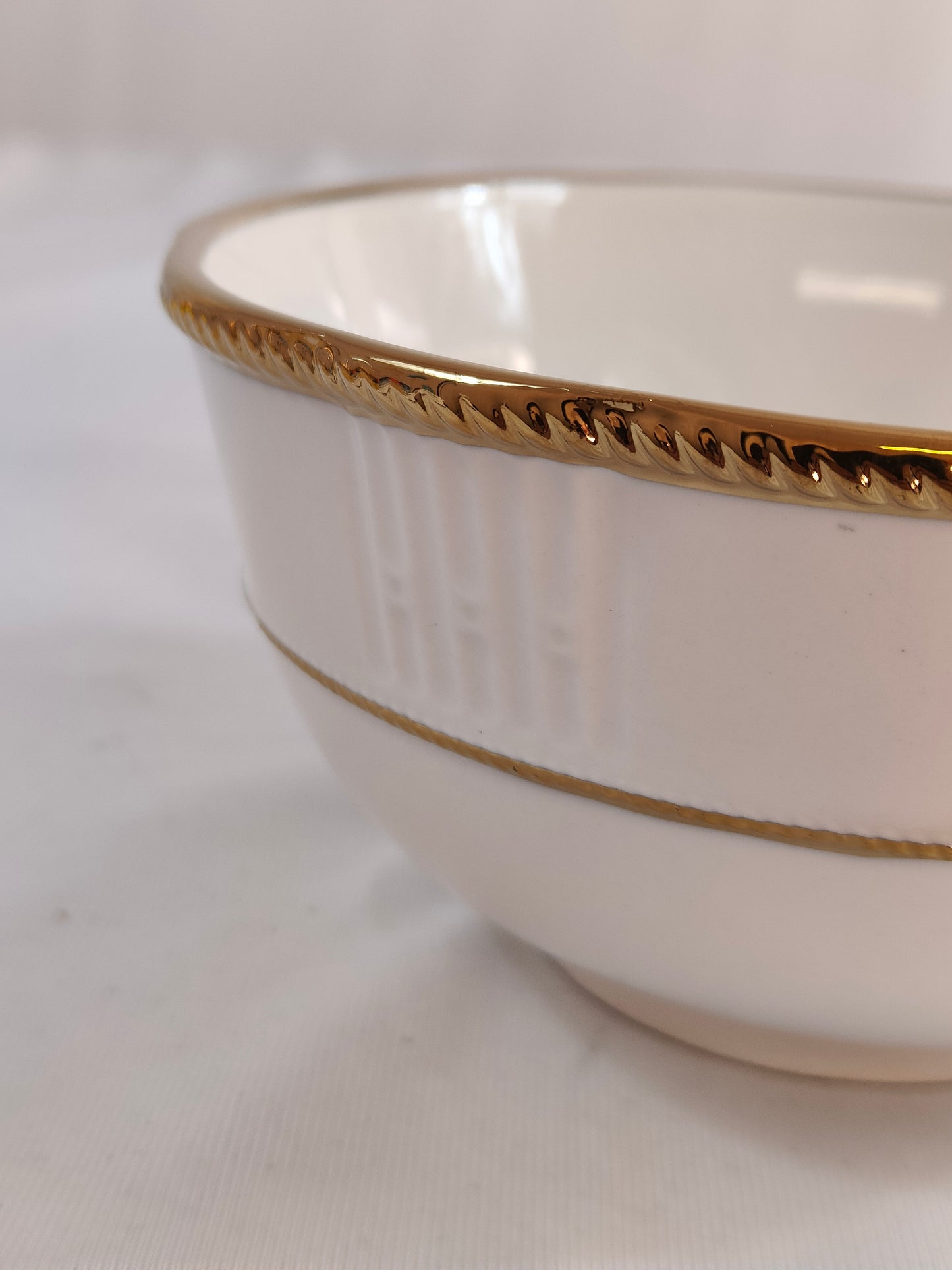 Set de 6 Cuencos de Porcelana Blanca con Borde Dorado Ø14cm✨🍮 Estilo Elegante y Clásico