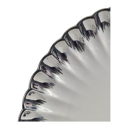 🏷 Prato decorativo em cerâmica Ø31,5 cm – Design elegante com rebordo metálico