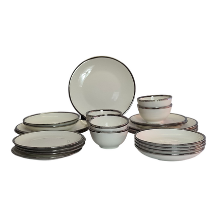🍽️ Serviço de jantar em porcelana com 24 peças e rebordo prateado — Elegância moderna e sofisticada ✨