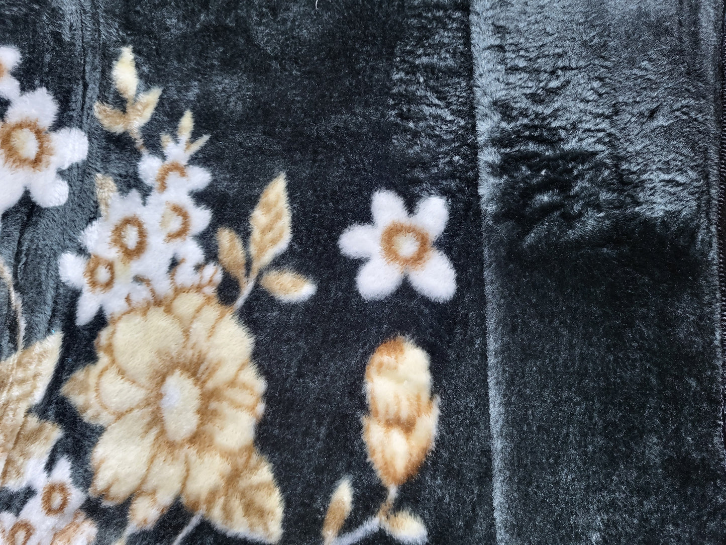 Manta Raschel 220 x 240 cm – 2 kg – 100% Poliéster