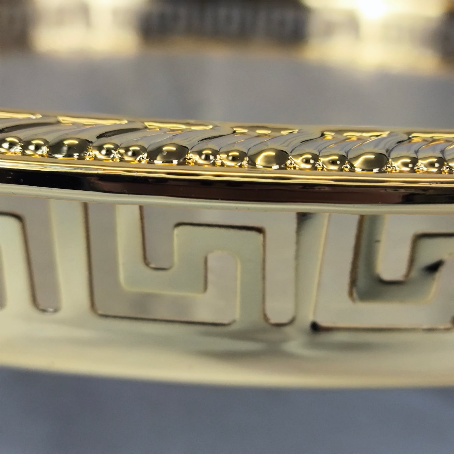 Bandeja Decorativa Redonda Dorada con Patas – 45 cm DIÁMETRO | Bandeja Elegante para Servir y Decorar