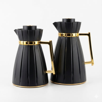 Conjunto de 2 garrafas térmicas tipo jarro (Preto + Dourado) ✨