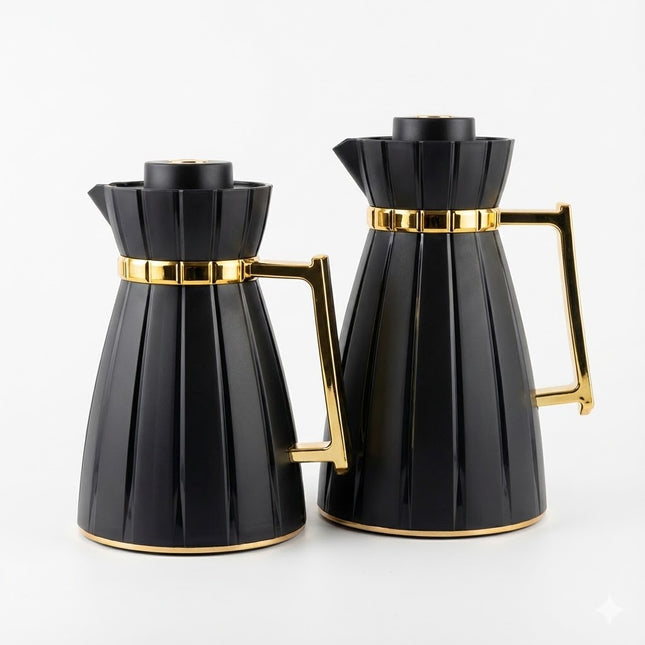 Conjunto de 2 garrafas térmicas tipo jarro (Preto + Dourado) ✨