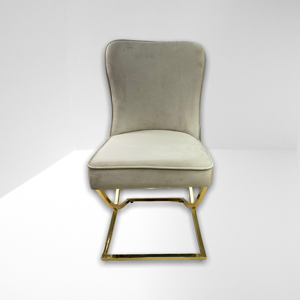 Cadeira de Jantar de Luxo Modelo "Madrid" - Estofamento Bege V-03 e Pernas Douradas ✨